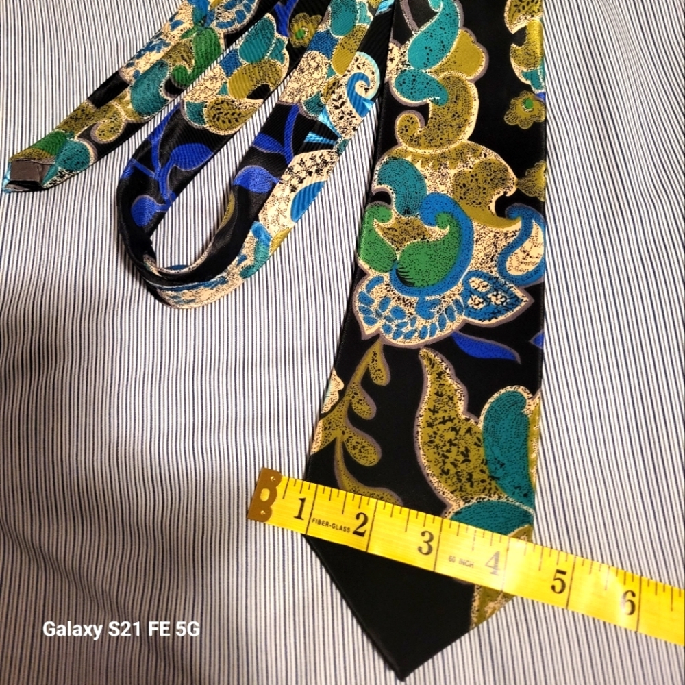 Italian All Silk Handmade Floral.Print Black. Pre-Owned.